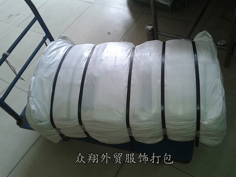 外貿(mào)服飾打包.jpg